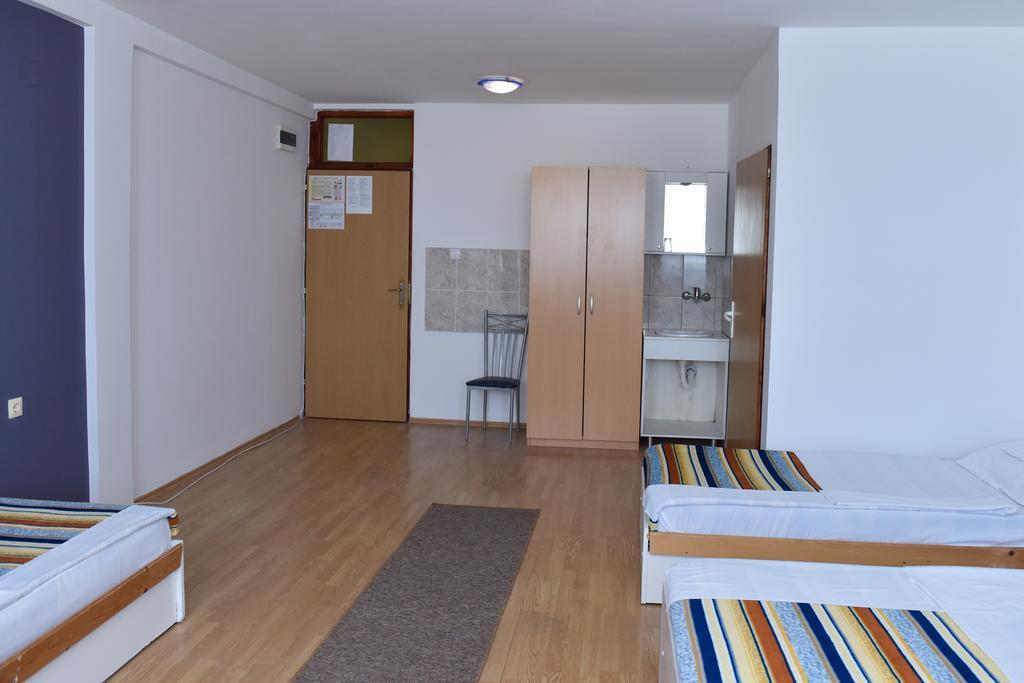 Hostel Milkaza Novi Sad Dış mekan fotoğraf