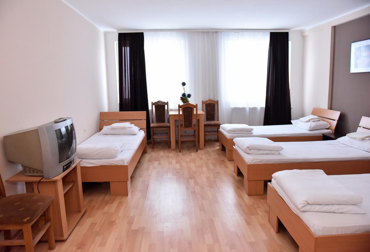 Hostel Milkaza Novi Sad Dış mekan fotoğraf