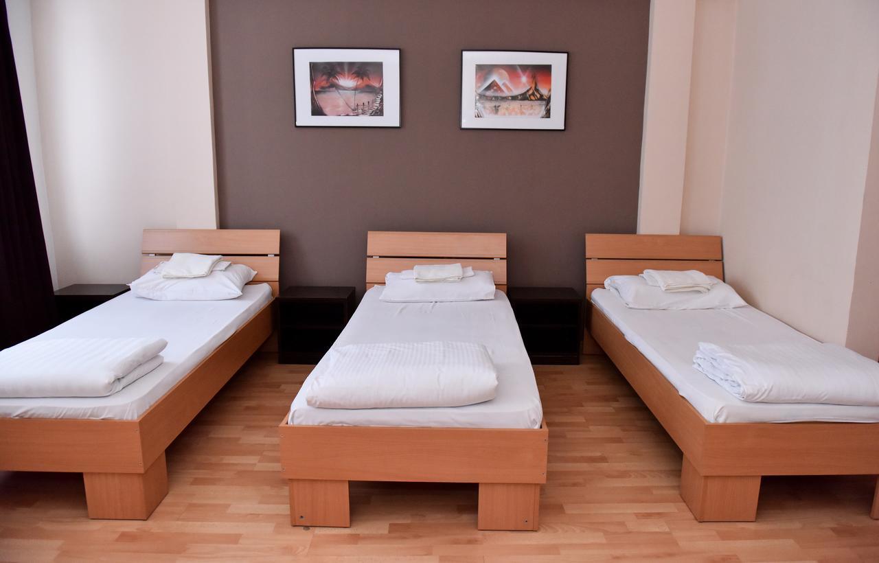 Hostel Milkaza Novi Sad Dış mekan fotoğraf