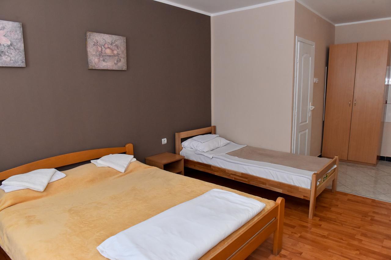 Hostel Milkaza Novi Sad Dış mekan fotoğraf