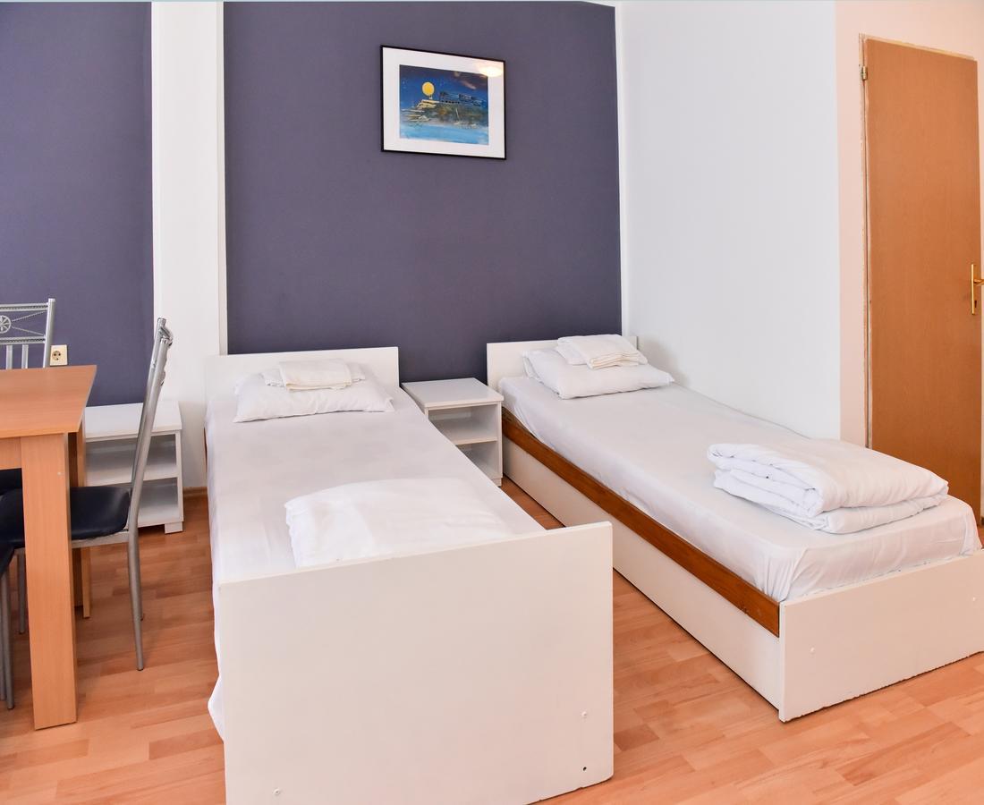 Hostel Milkaza Novi Sad Dış mekan fotoğraf