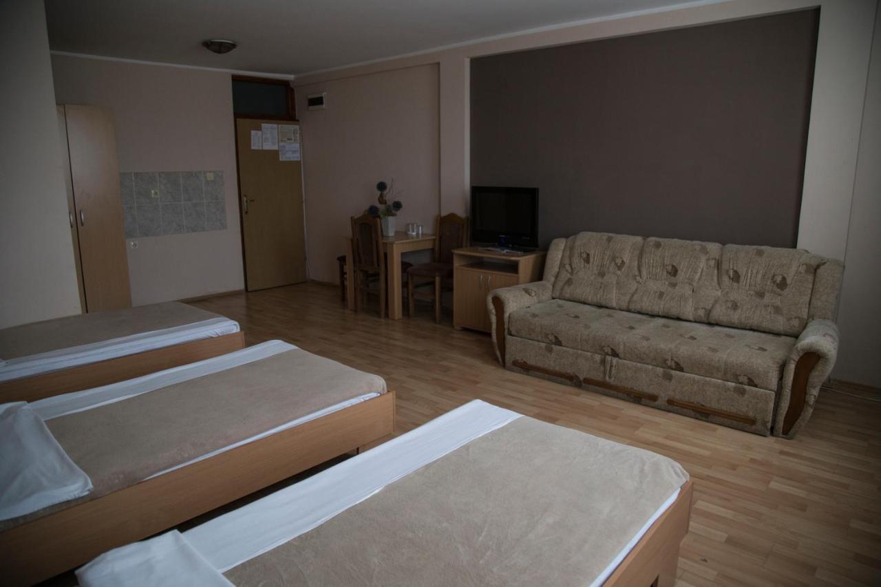 Hostel Milkaza Novi Sad Dış mekan fotoğraf