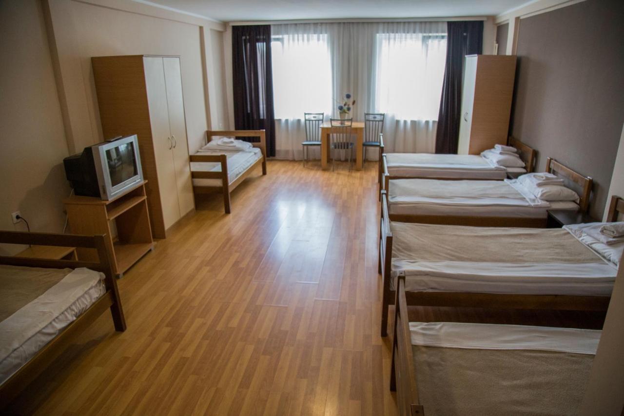 Hostel Milkaza Novi Sad Dış mekan fotoğraf