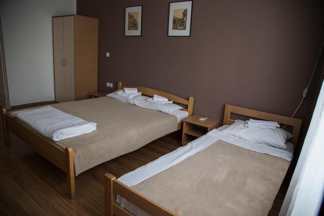 Hostel Milkaza Novi Sad Dış mekan fotoğraf