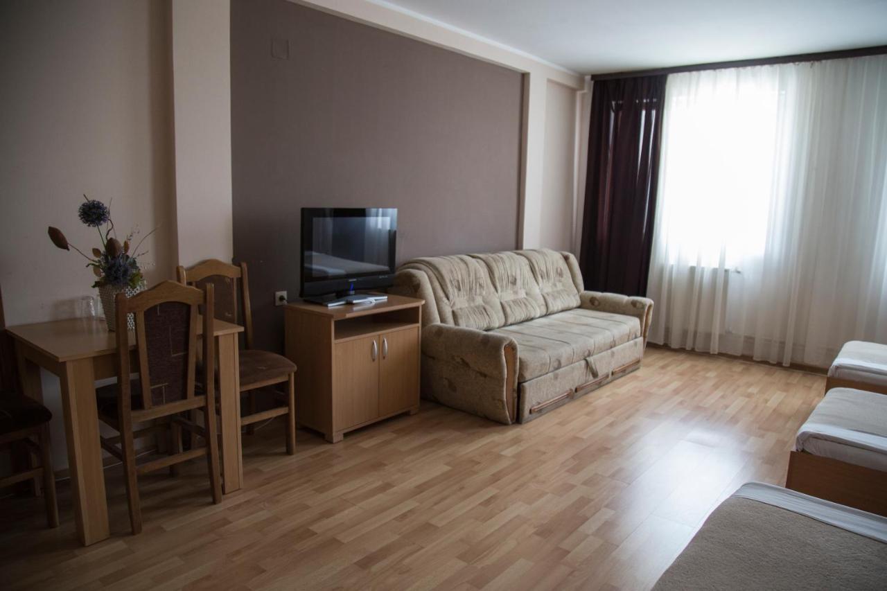 Hostel Milkaza Novi Sad Dış mekan fotoğraf