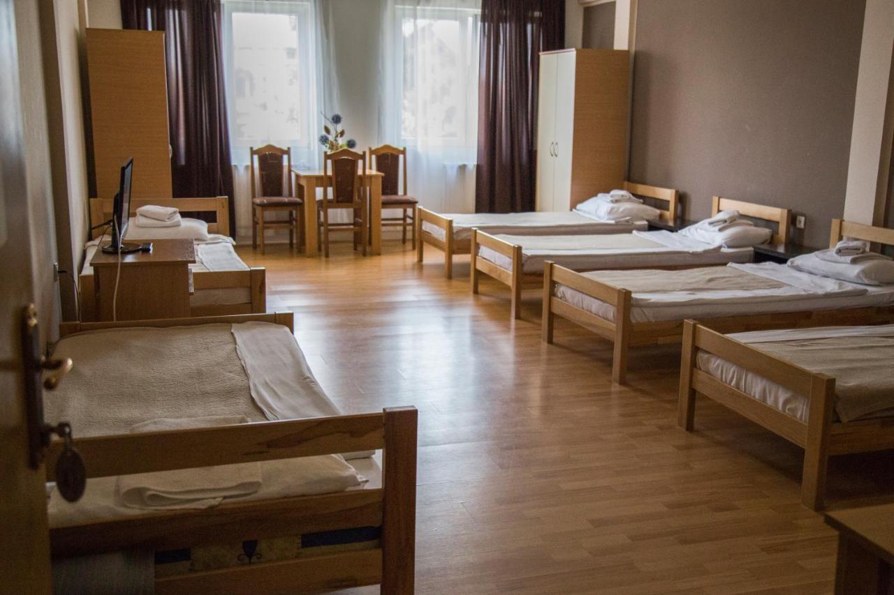 Hostel Milkaza Novi Sad Dış mekan fotoğraf