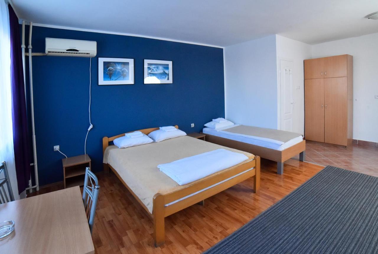 Hostel Milkaza Novi Sad Dış mekan fotoğraf